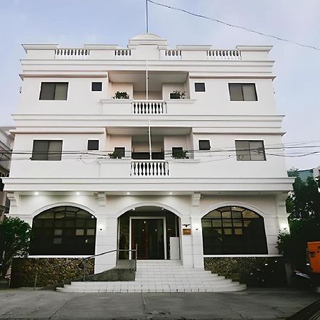 El Haciendero Private Hotel Iloilo City Kültér fotó