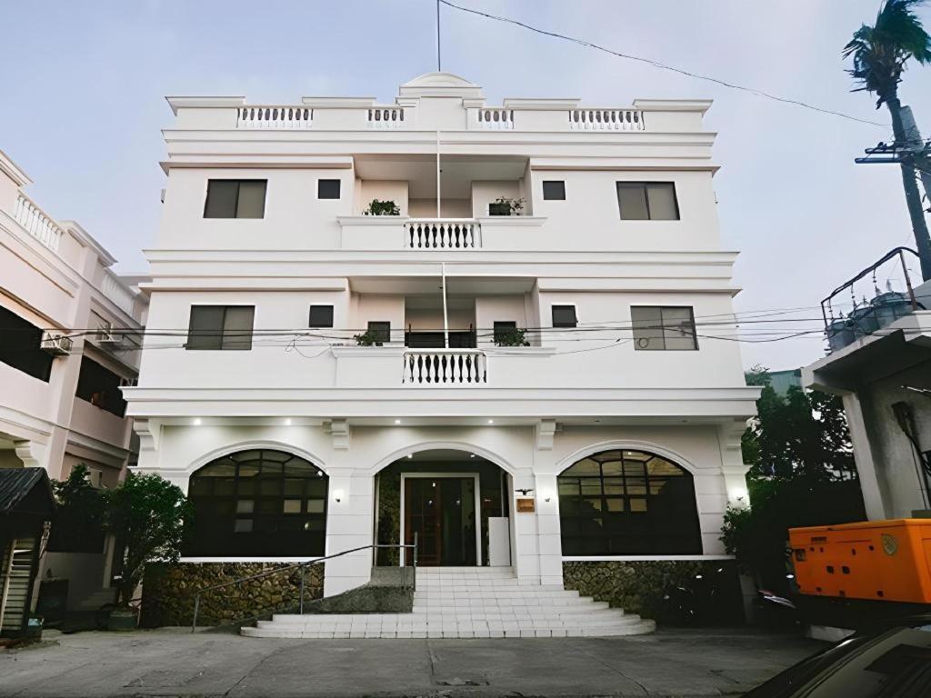 El Haciendero Private Hotel Iloilo City Kültér fotó