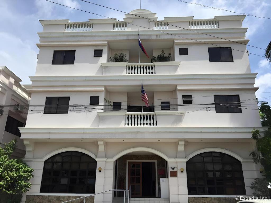 El Haciendero Private Hotel Iloilo City Kültér fotó
