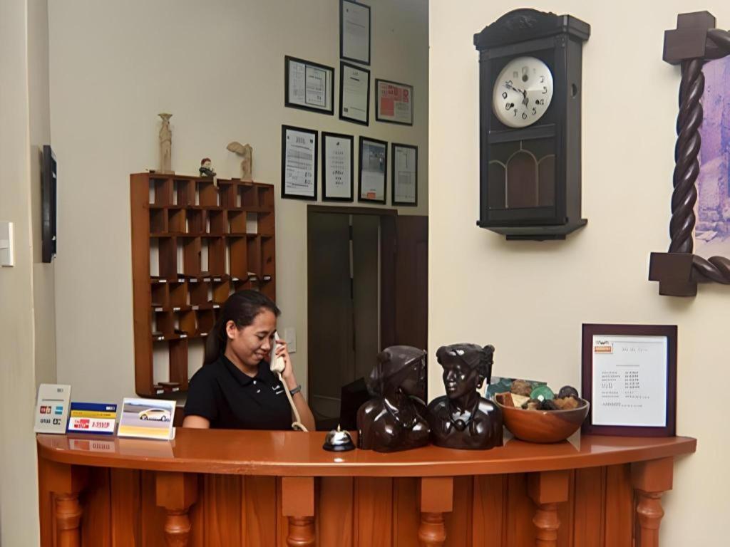 El Haciendero Private Hotel Iloilo City Kültér fotó