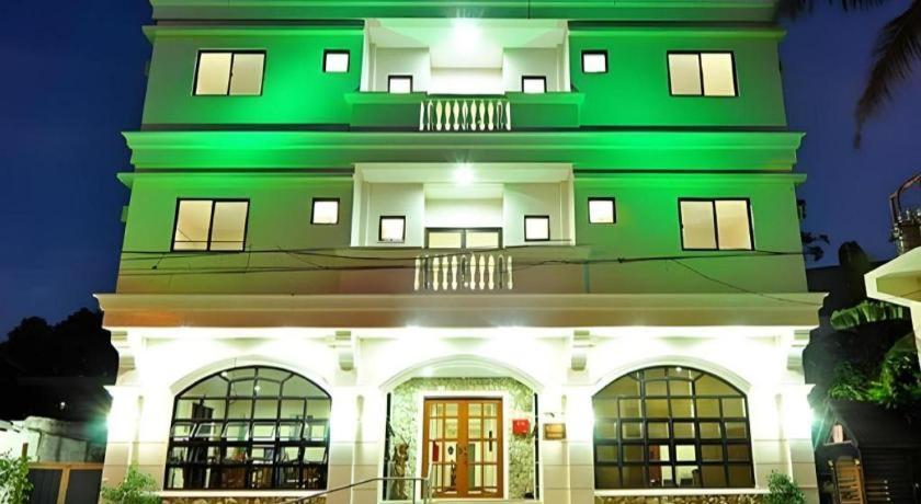 El Haciendero Private Hotel Iloilo City Kültér fotó