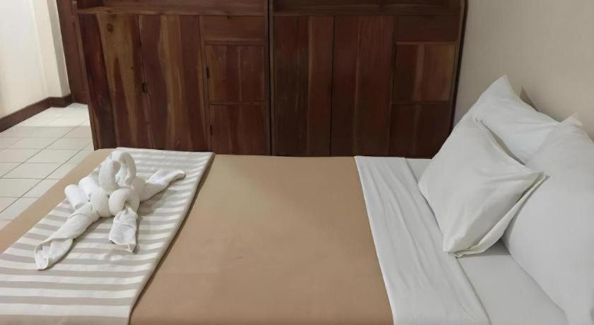 El Haciendero Private Hotel Iloilo City Kültér fotó