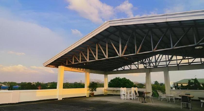 El Haciendero Private Hotel Iloilo City Kültér fotó