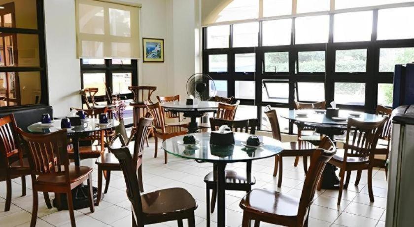 El Haciendero Private Hotel Iloilo City Kültér fotó