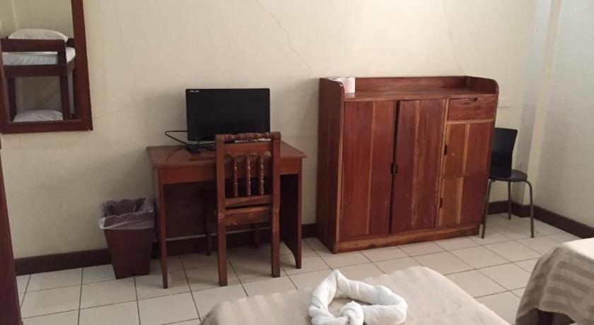 El Haciendero Private Hotel Iloilo City Kültér fotó